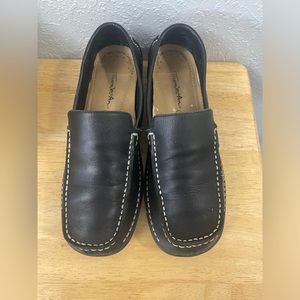 Thom McAn black leather loafers, size 7, with box